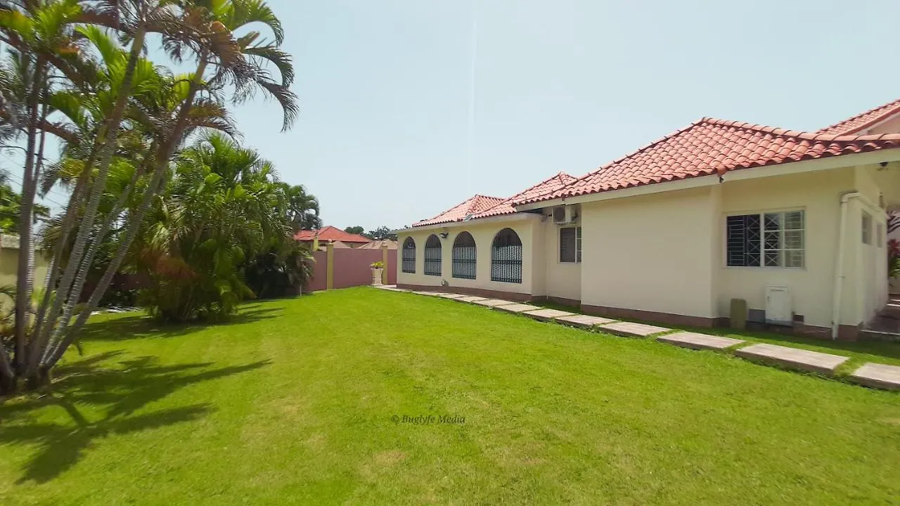 Jamaica Extended Stay / Golf Veiw Villa Montego Bay Homestay