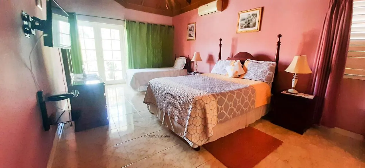 Jamaica Extended Stay / Golf Veiw Villa Montego Bay Homestay