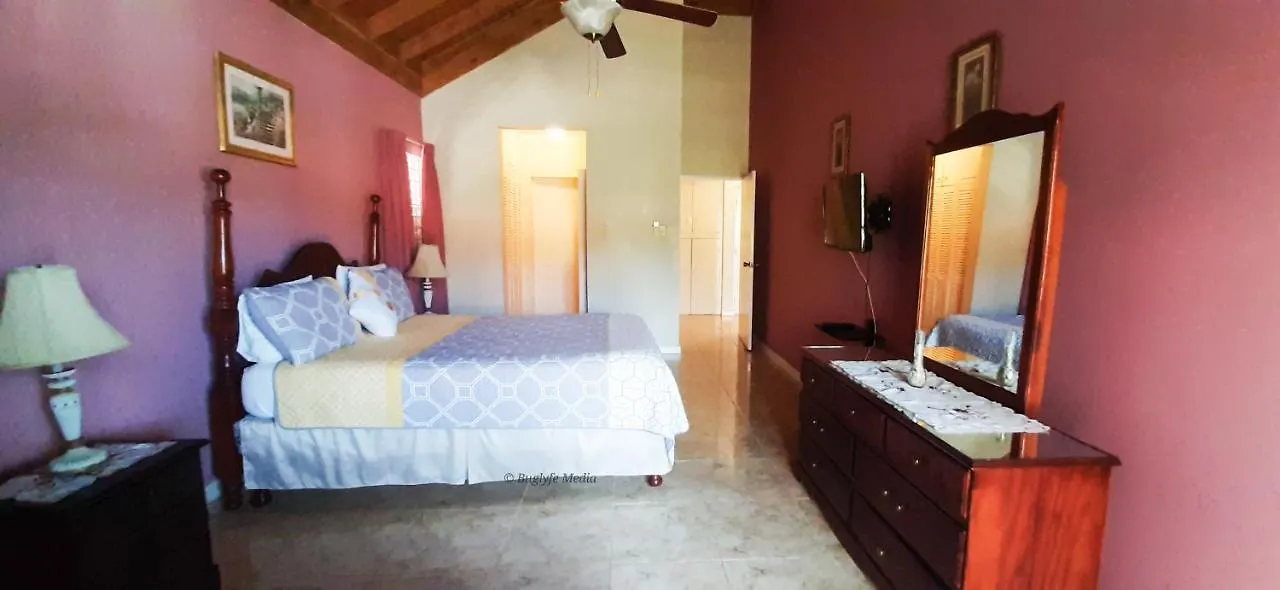 Jamaica Extended Stay / Golf Veiw Villa Μοντέγκο Μπέυ